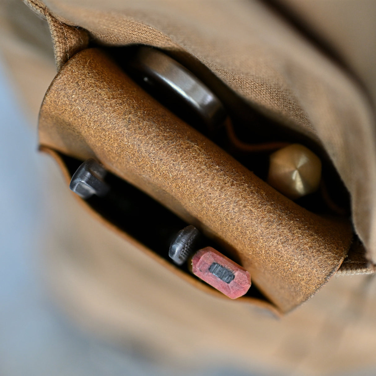 Saddle Magnetic EDC Caddy