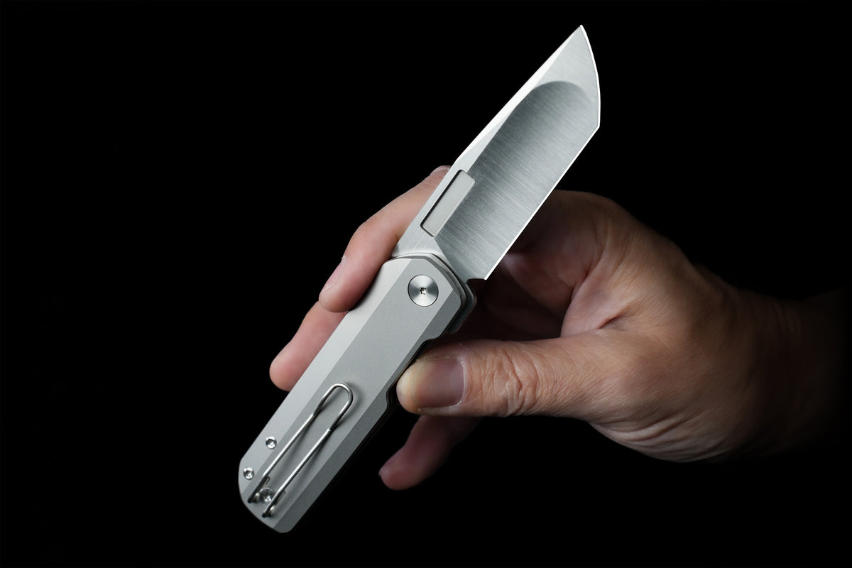 Vero Engineering Avid 3 Knife