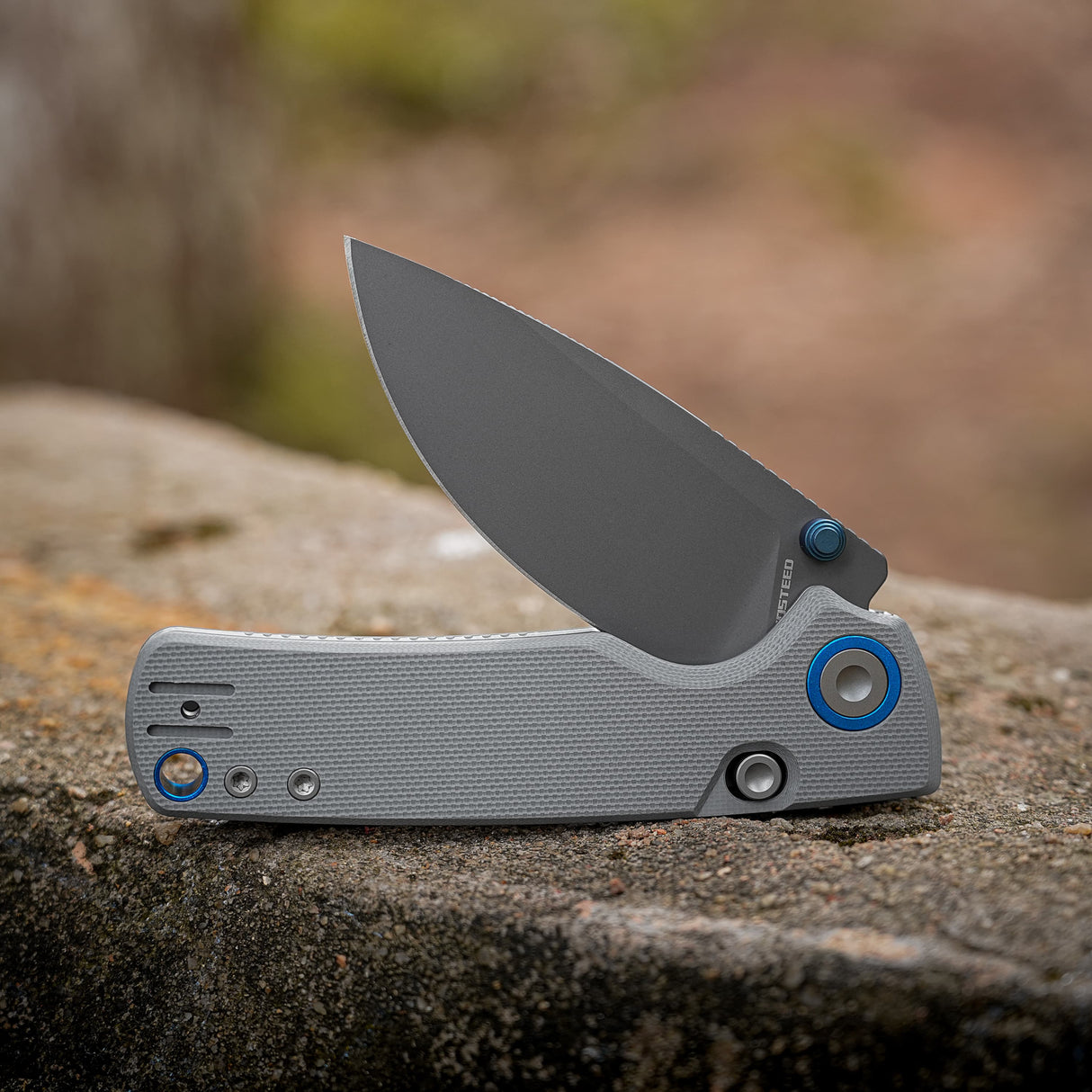 Vosteed Porcupine Thumb Stud Knife