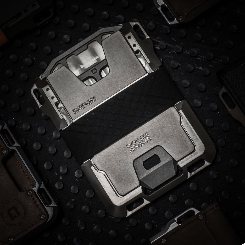 M1 Maverick Titanium Tactical - Lompakko