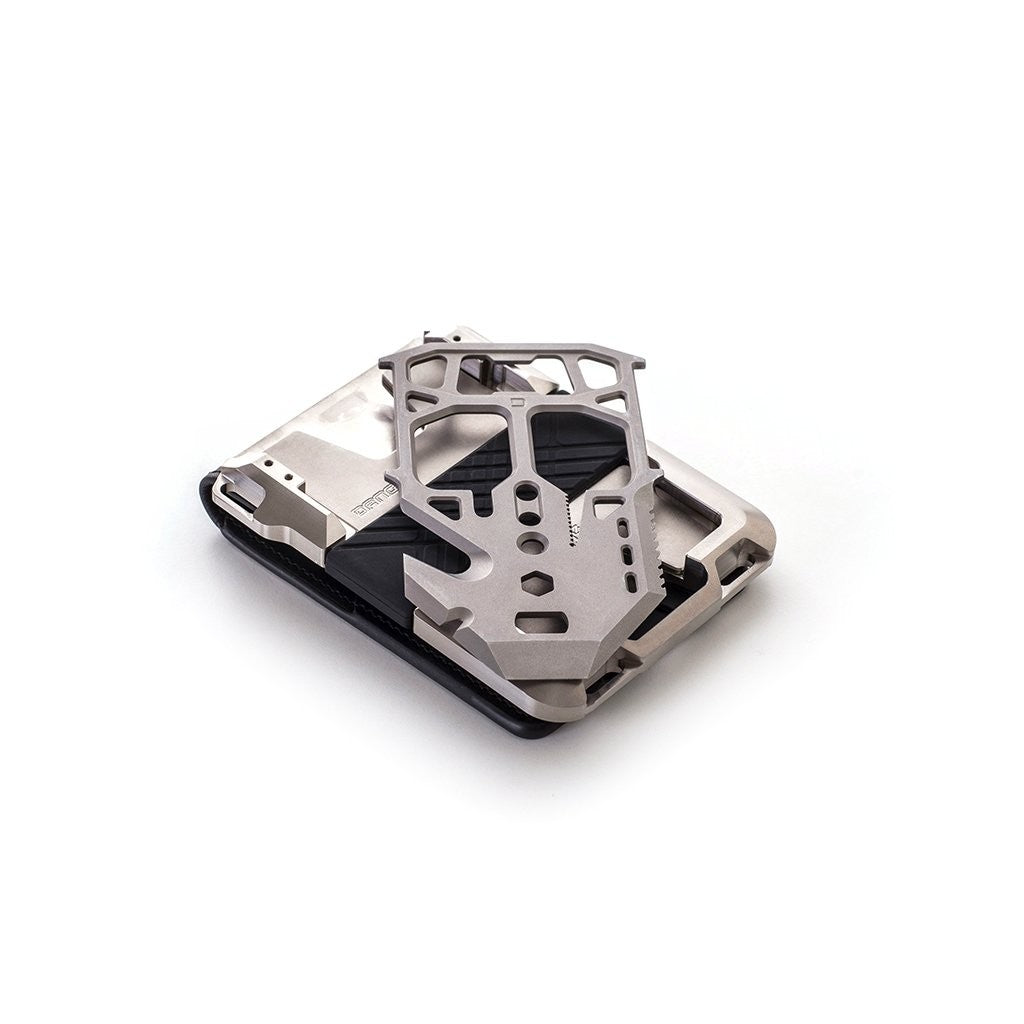 M1 Maverick Titanium Tactical Bifold - Lompakko