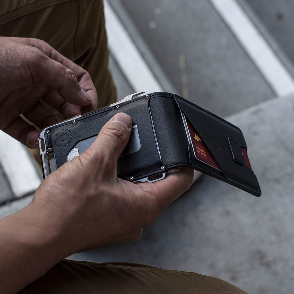 M1 Maverick Titanium Tactical Bifold - Lompakko