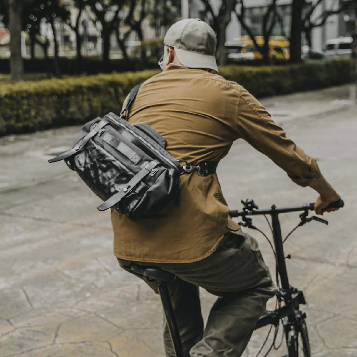 Easy Rider 9.5 L Sling Bag