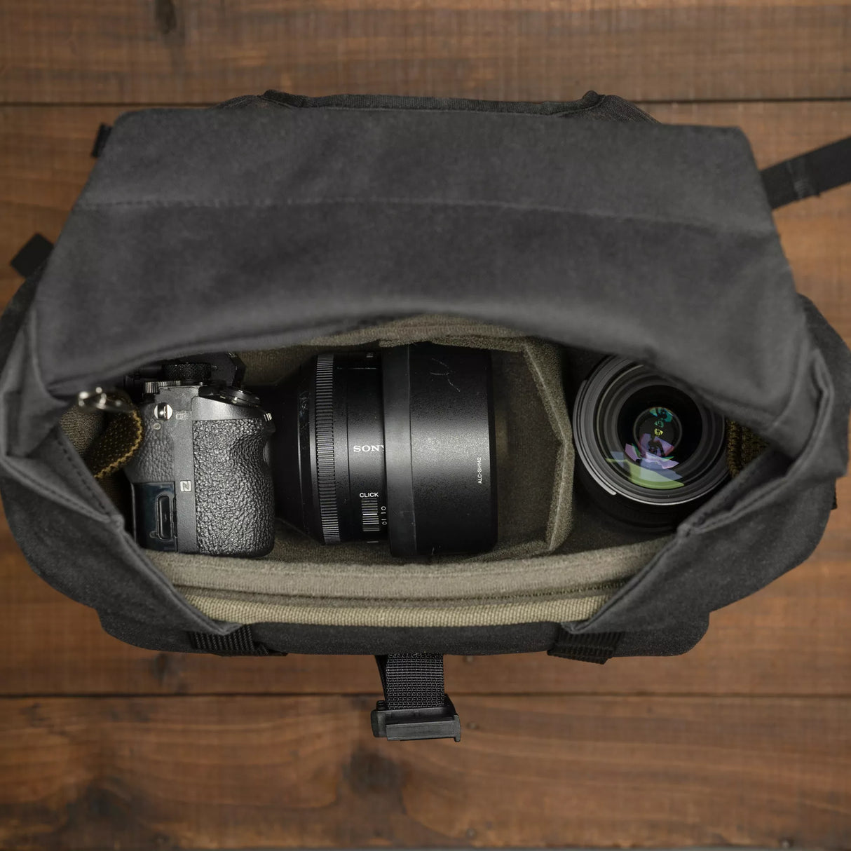 Pilot Travel Camera Backpack 18 L