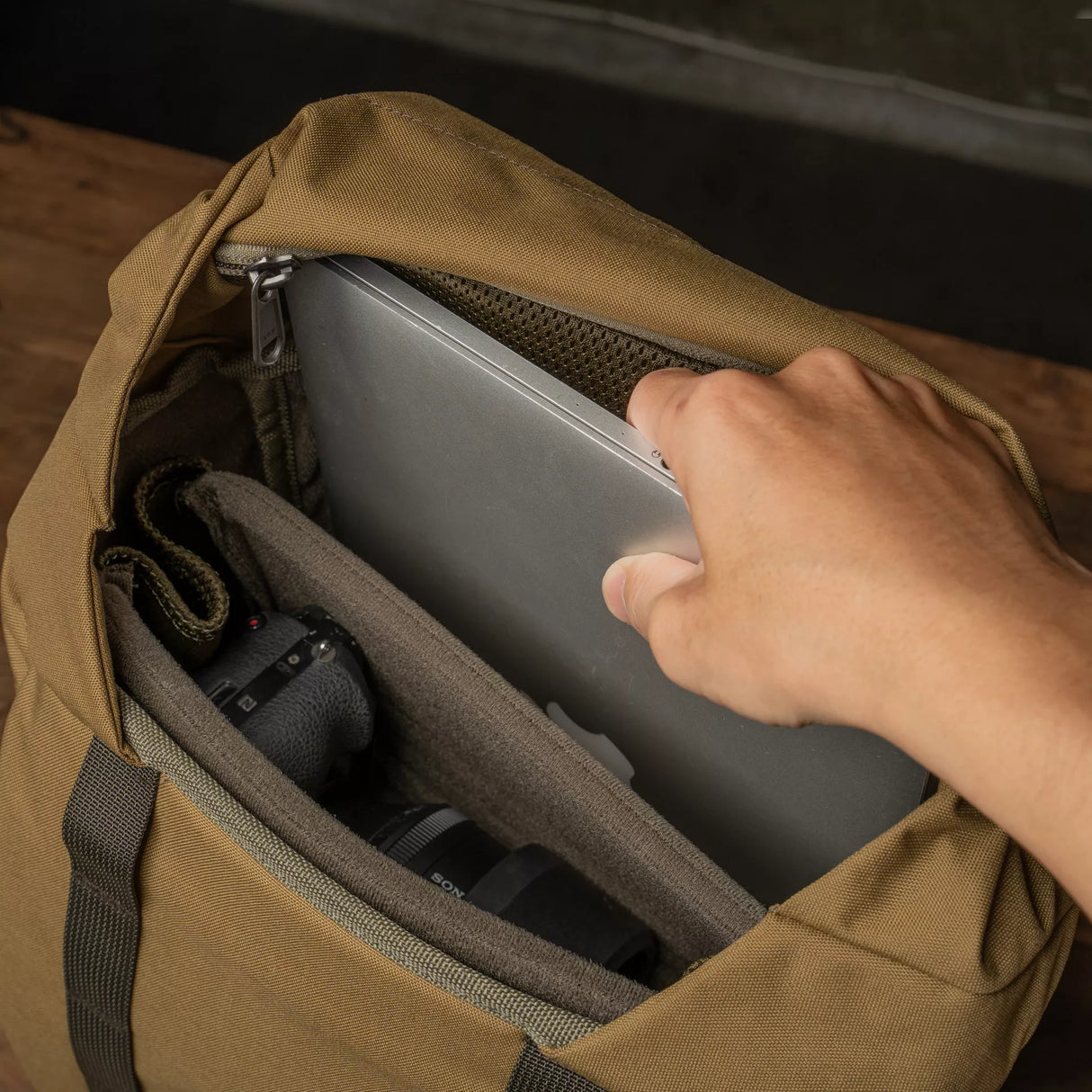 Pilot Travel Camera Backpack 18 L