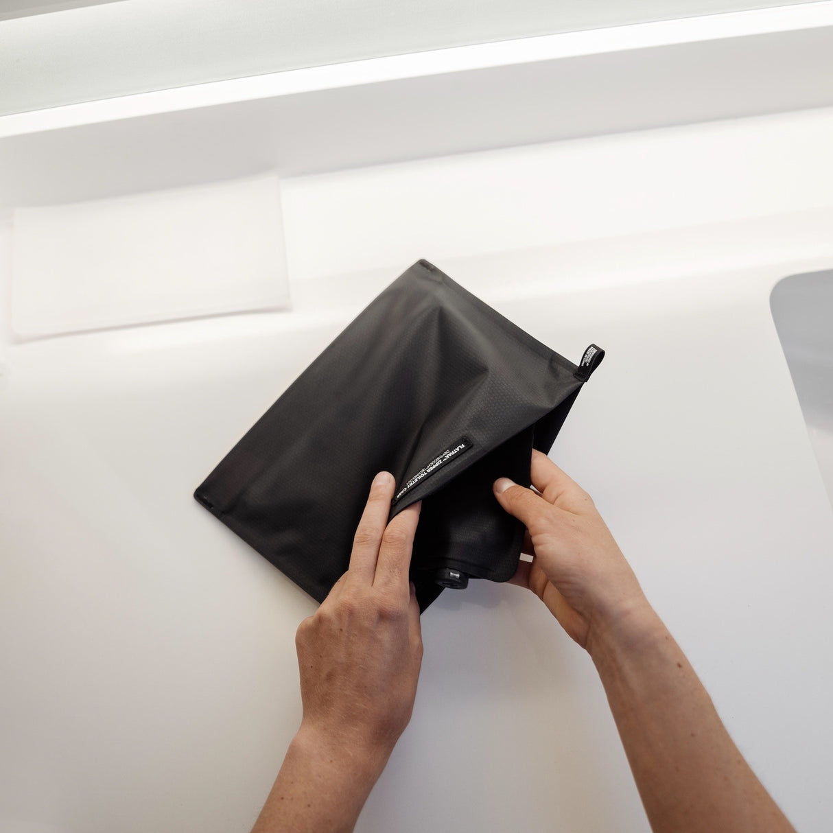 FlatPak™ Zipper Kulturbeutel