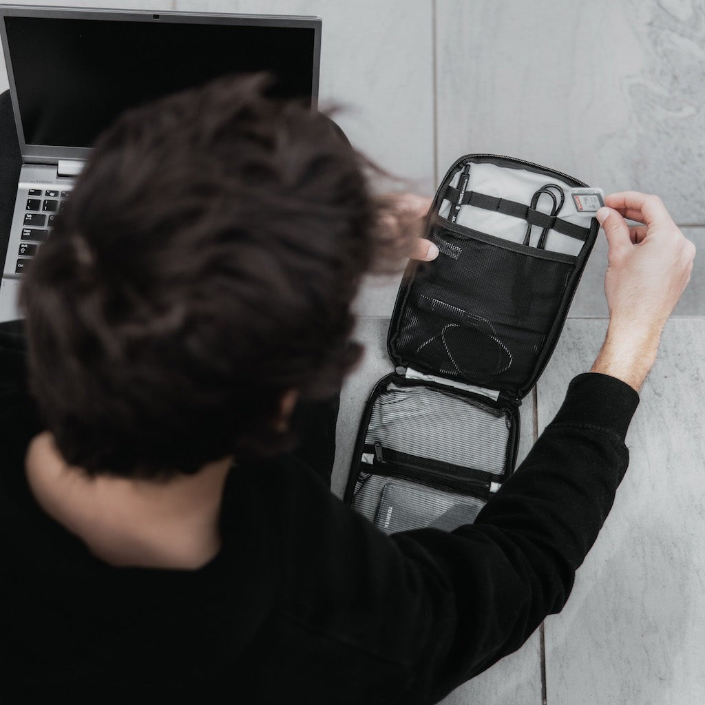Dayfarer Tech Pouch