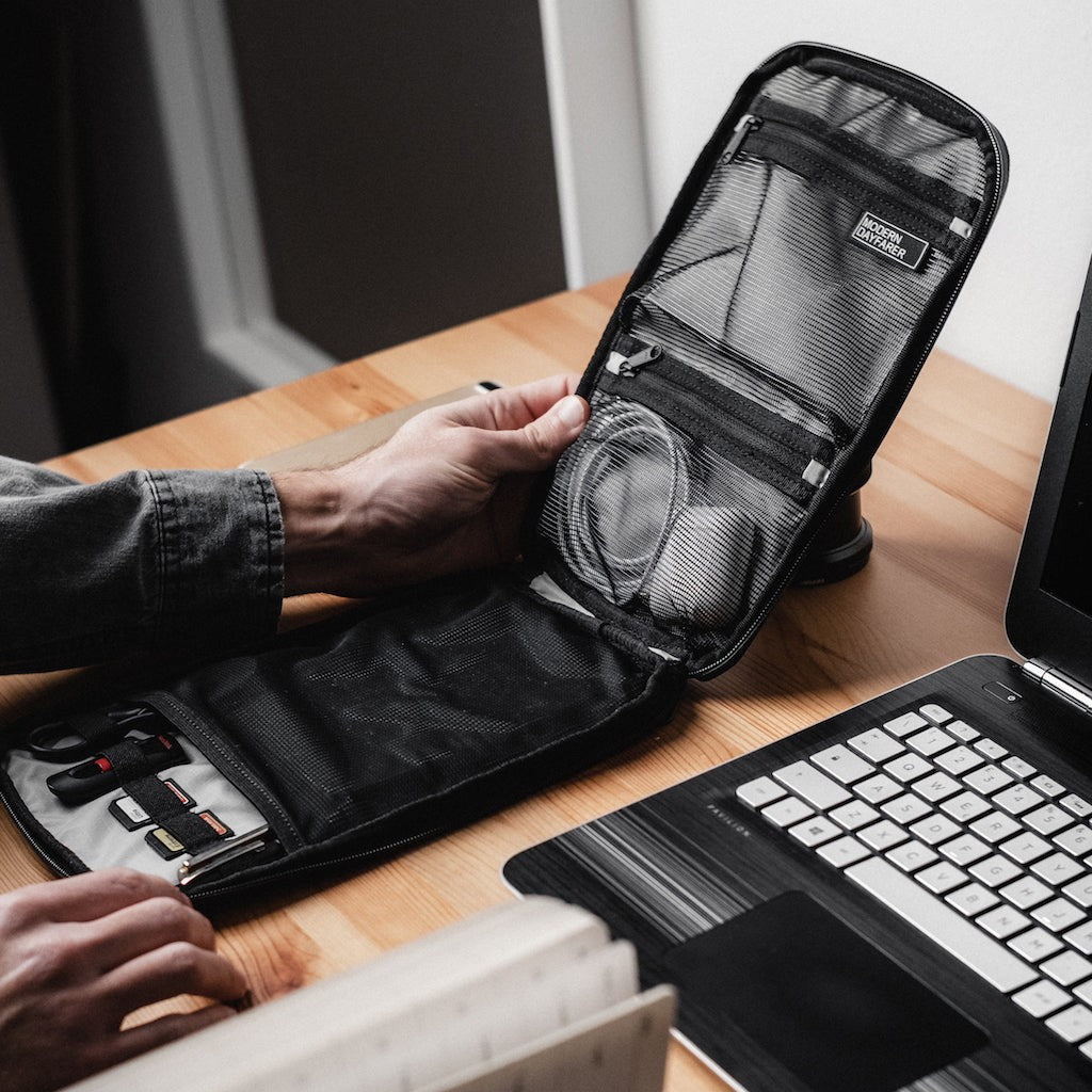 Dayfarer Tech Pouch