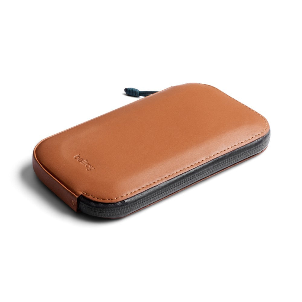 bellroy all-conditions essentials pocket leather wallet Travel (Black) 7 internal card slots hold up to 14 cards Bellroy All-Conditions Card Pocket