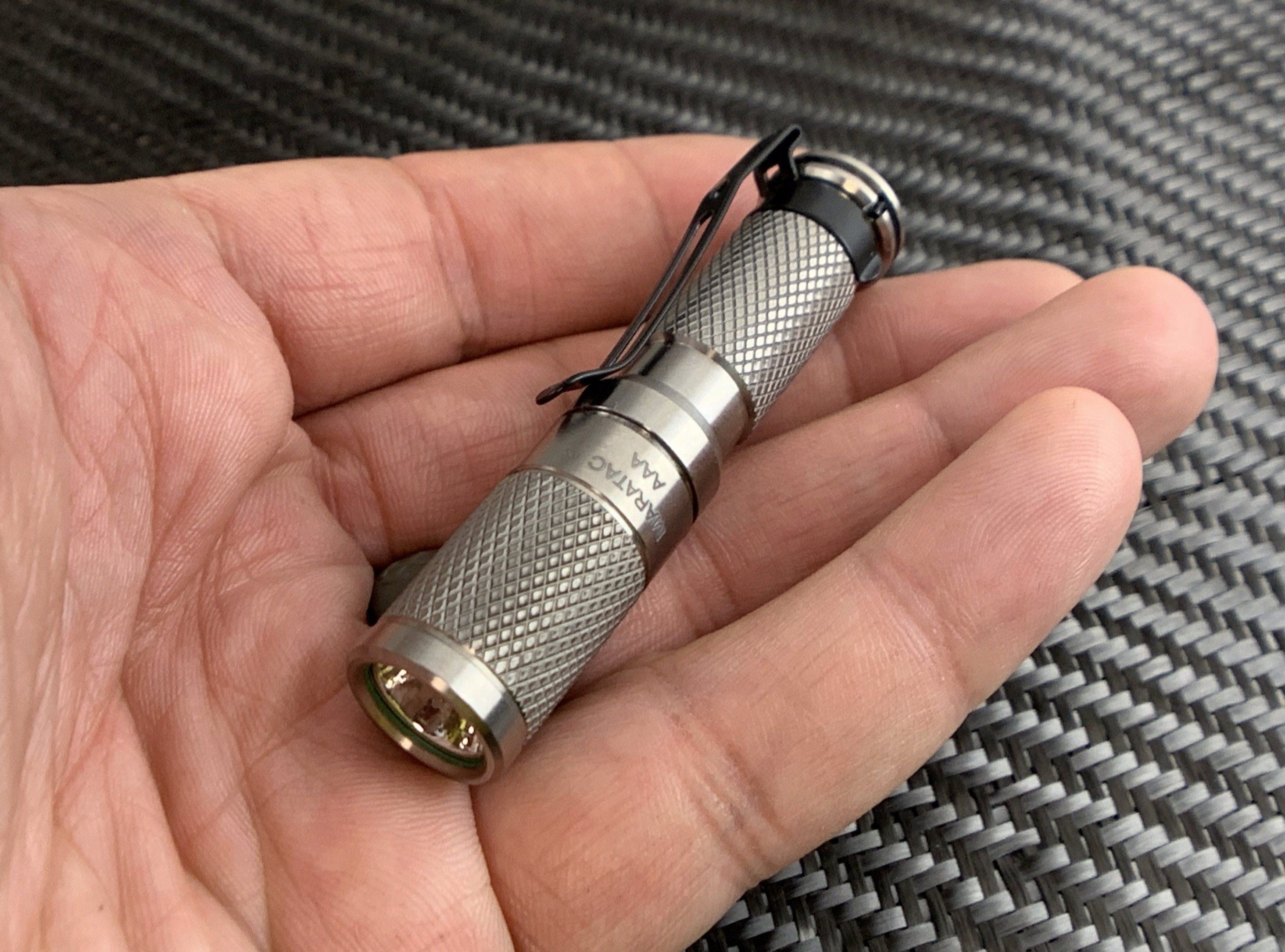 CountyComm Titanium AAA Flashlight (Rev 5) – Mukama