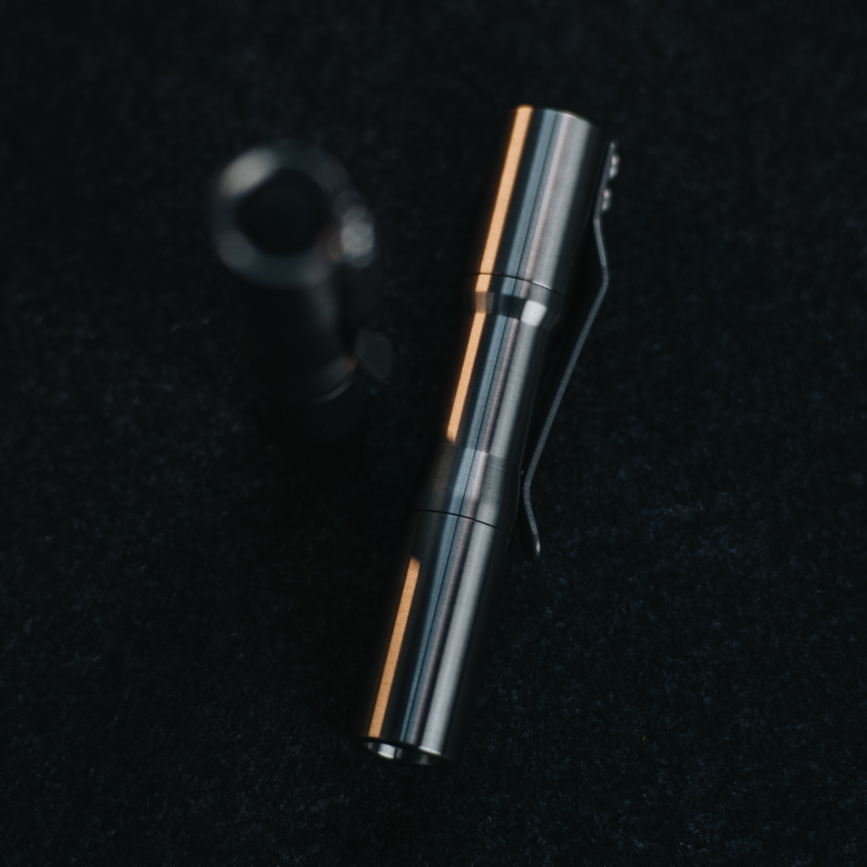 Flashlight Click&go CWF Custom Flashlights Micro Click Titanium Flashlight – Mukama