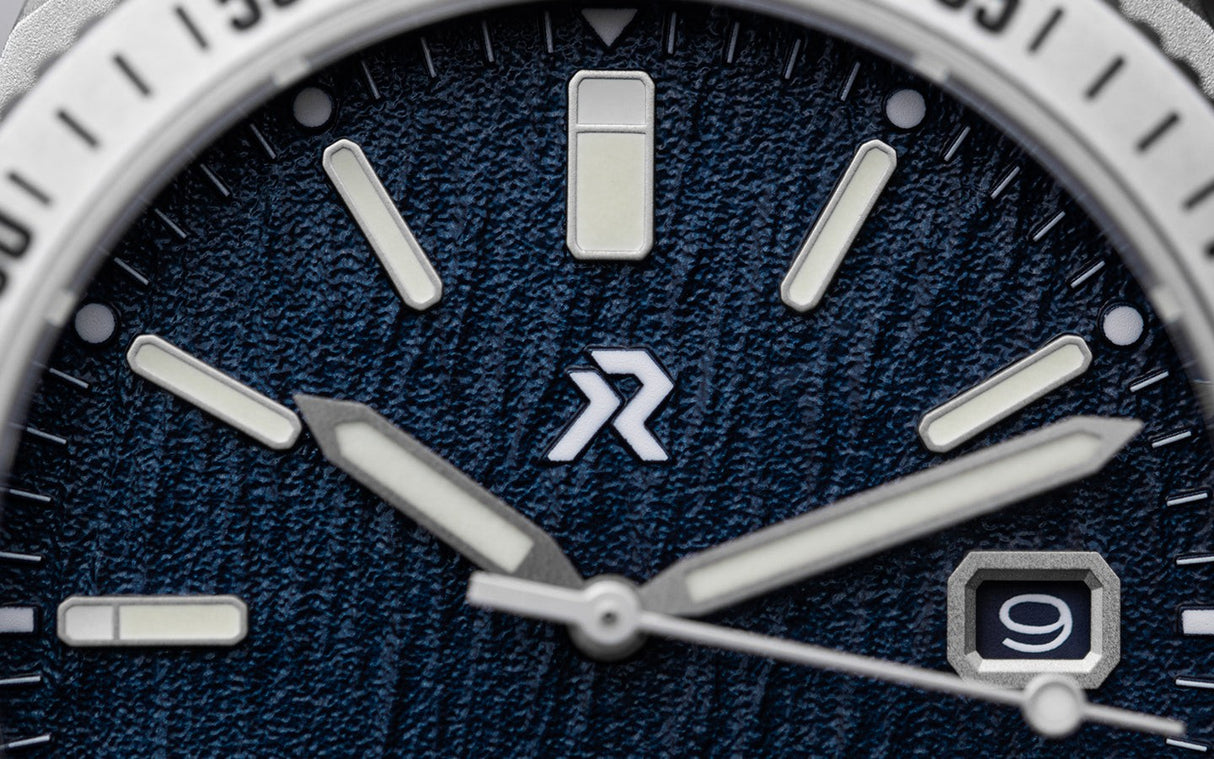 Endeavour Blaueis