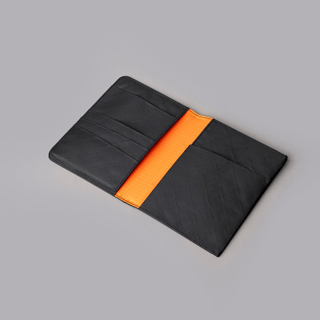 Ark Bifold Passport - Matkalompakko