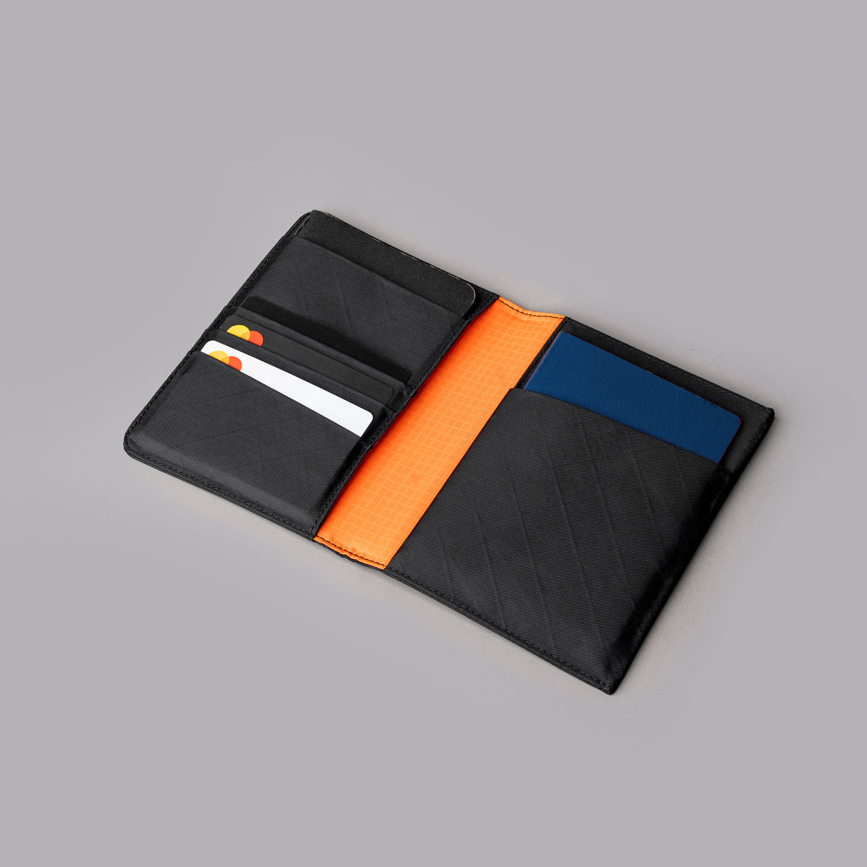 Ark Bifold Passport - Matkalompakko