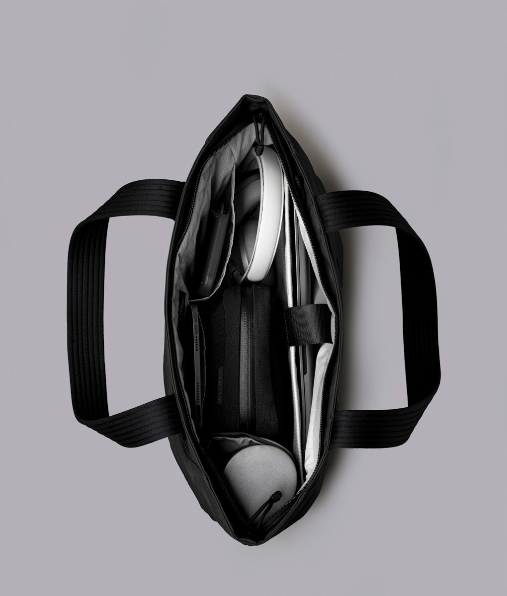 Flight Tote - Laukku