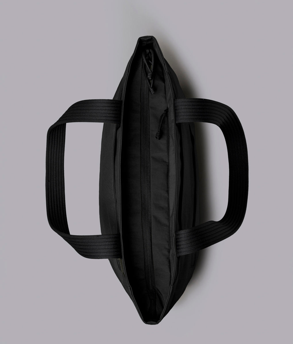 Flight Tote - Laukku