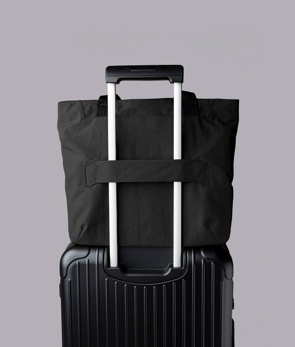 Flight Tote - Laukku