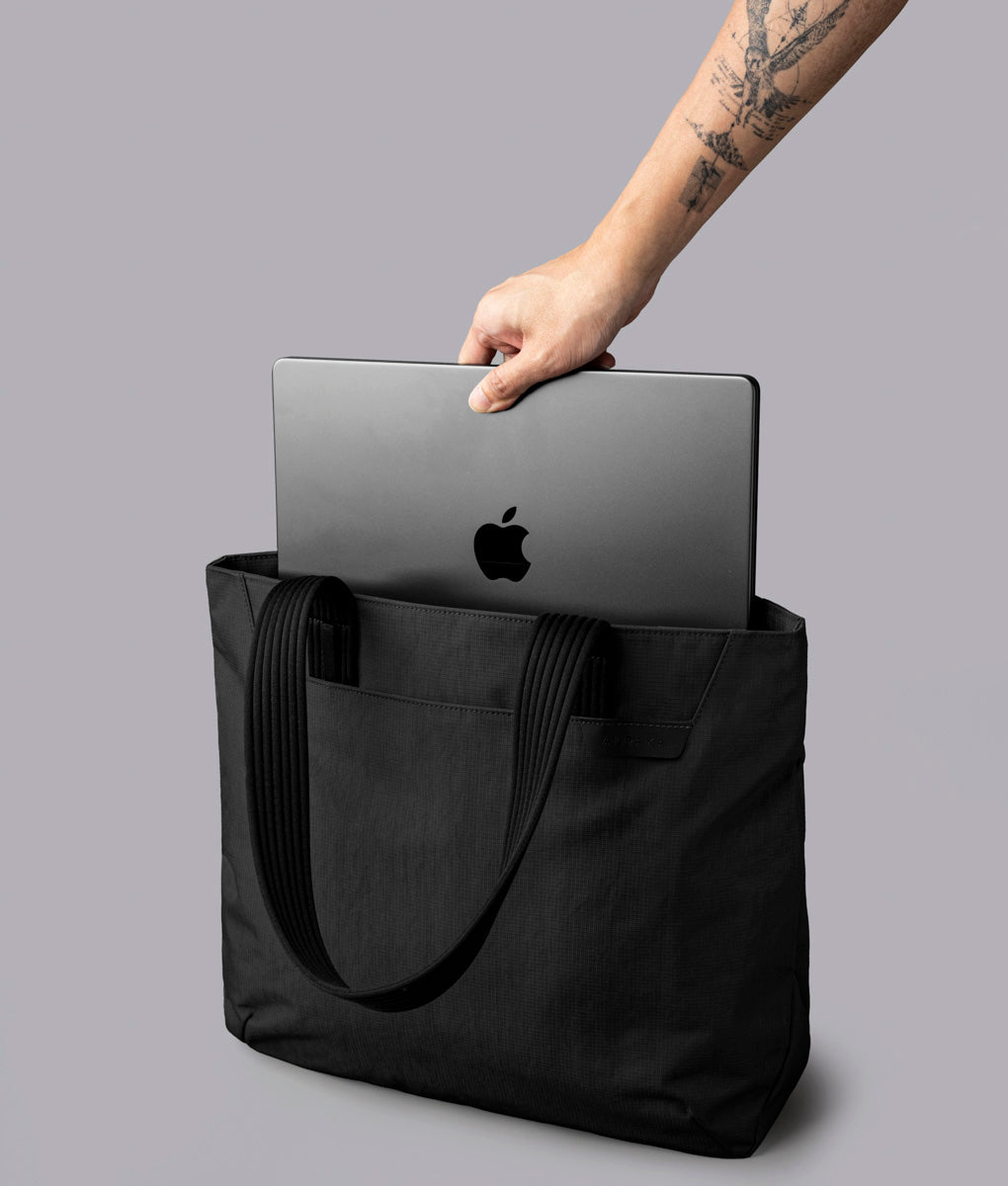 Flight Tote - Laukku