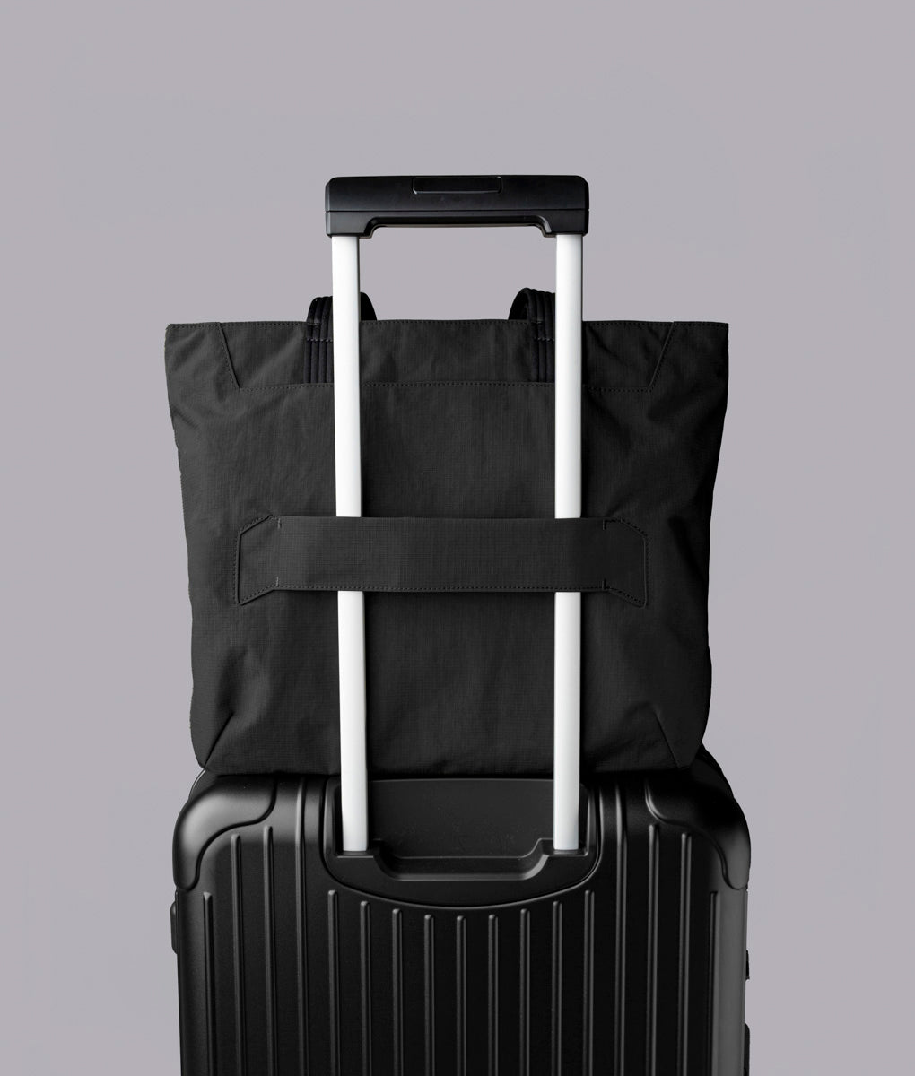 Flight Tote - Laukku