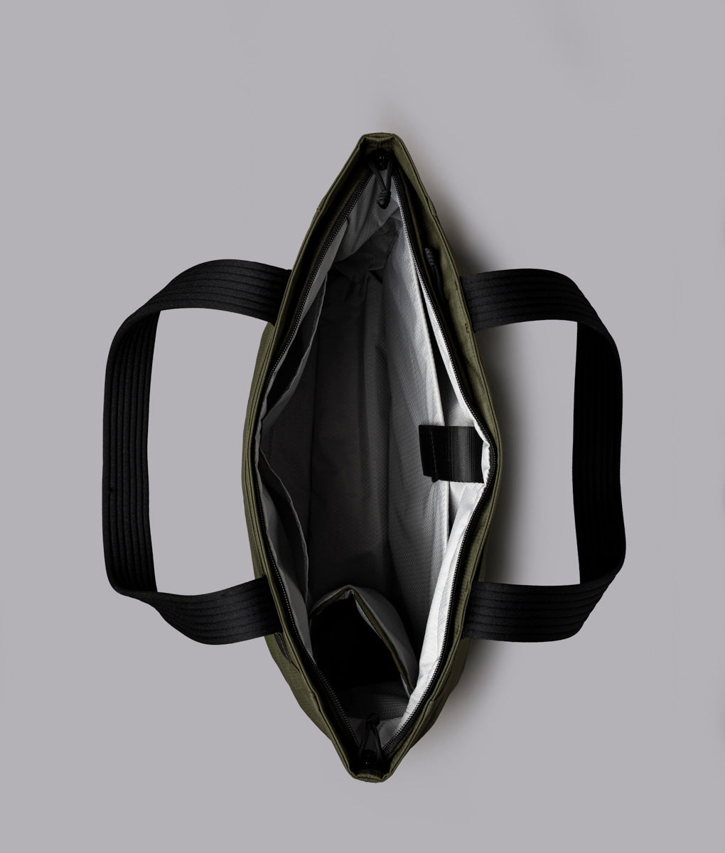 Flight Tote - Laukku