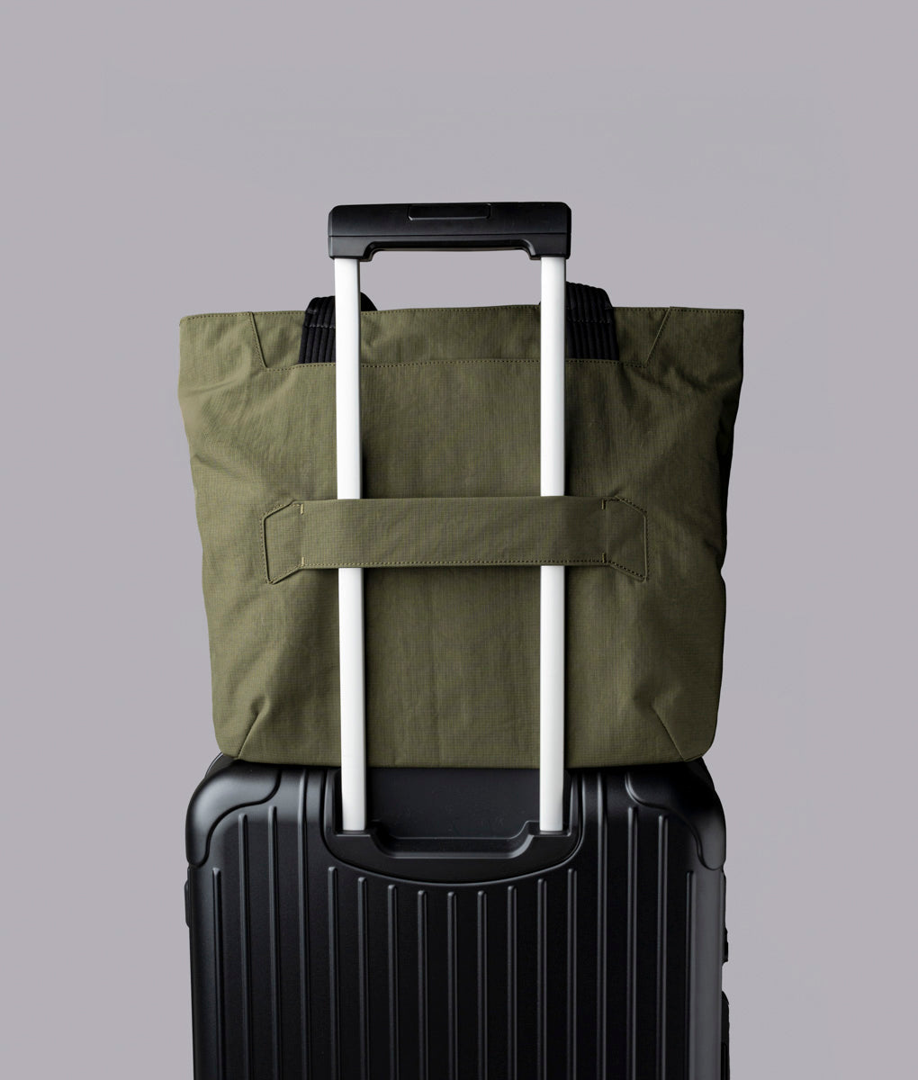 Flight Tote - Laukku