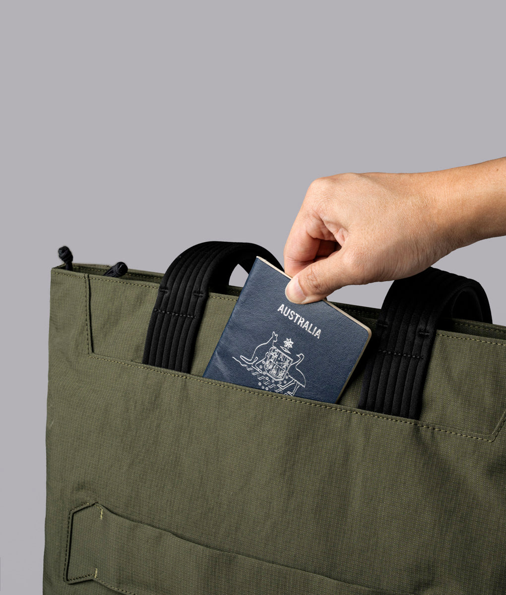 Flight Tote - Laukku