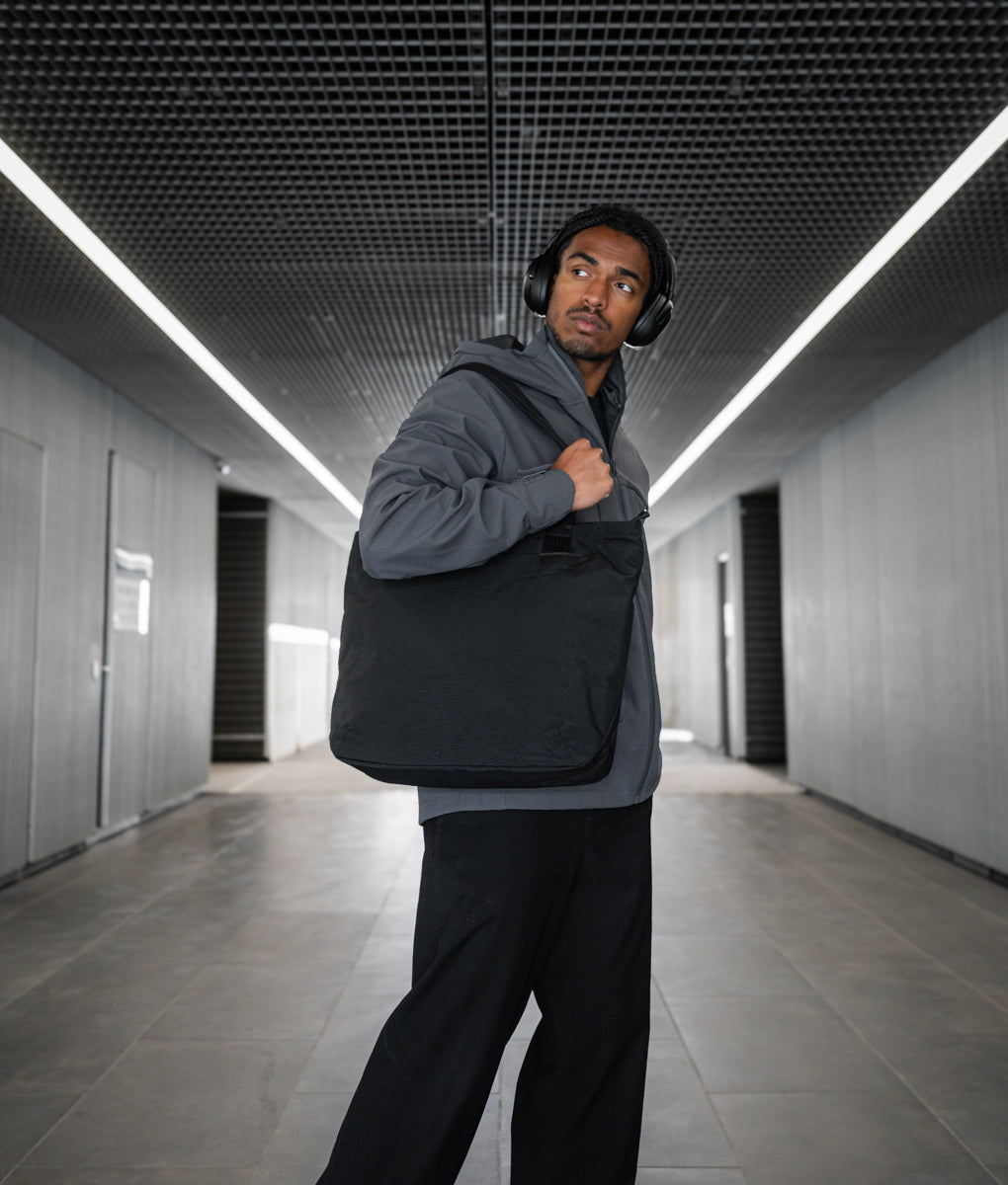 Flight Tote - Laukku