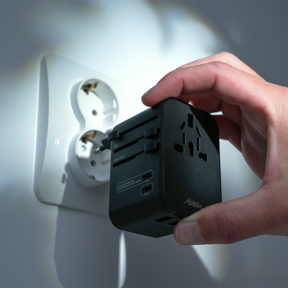 Global Travel Adapter - Matka-adapteri