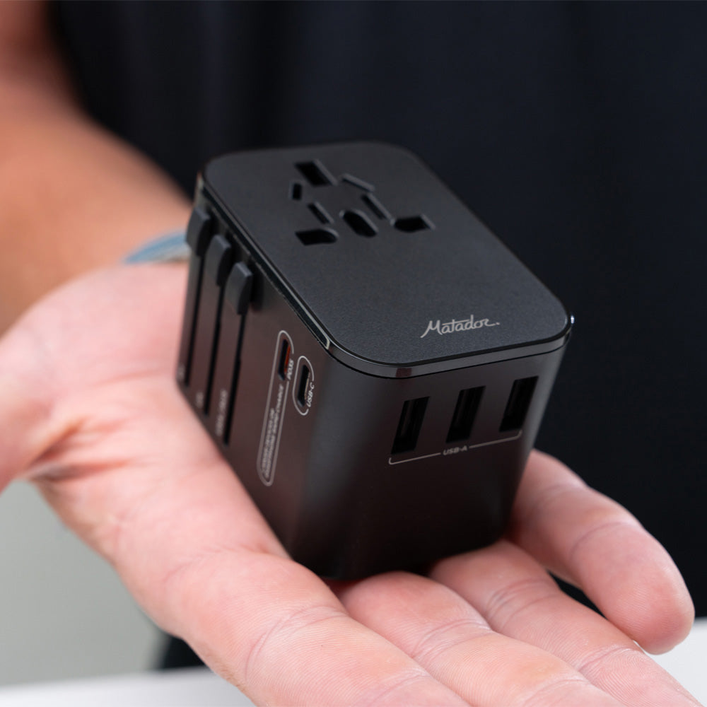 Global Travel Adapter - Matka-adapteri