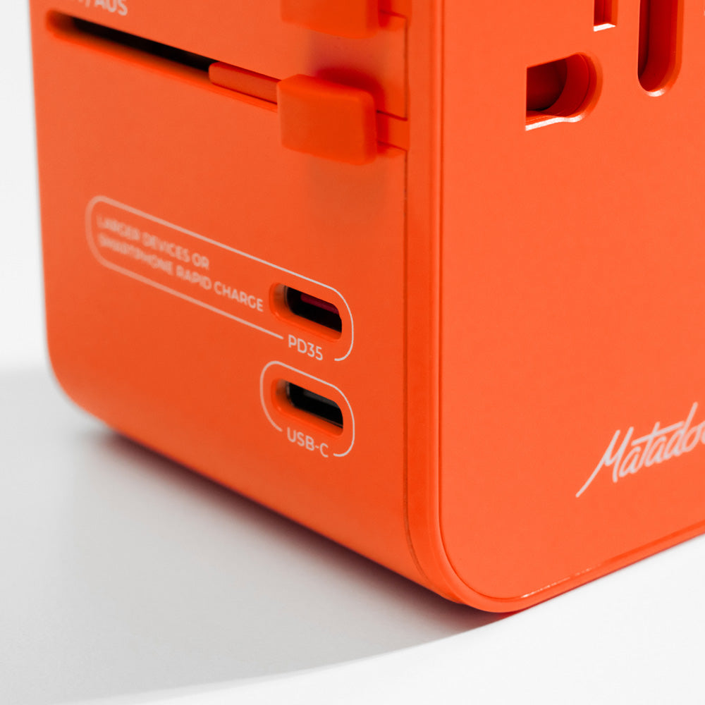 Global Travel Adapter - Matka-adapteri