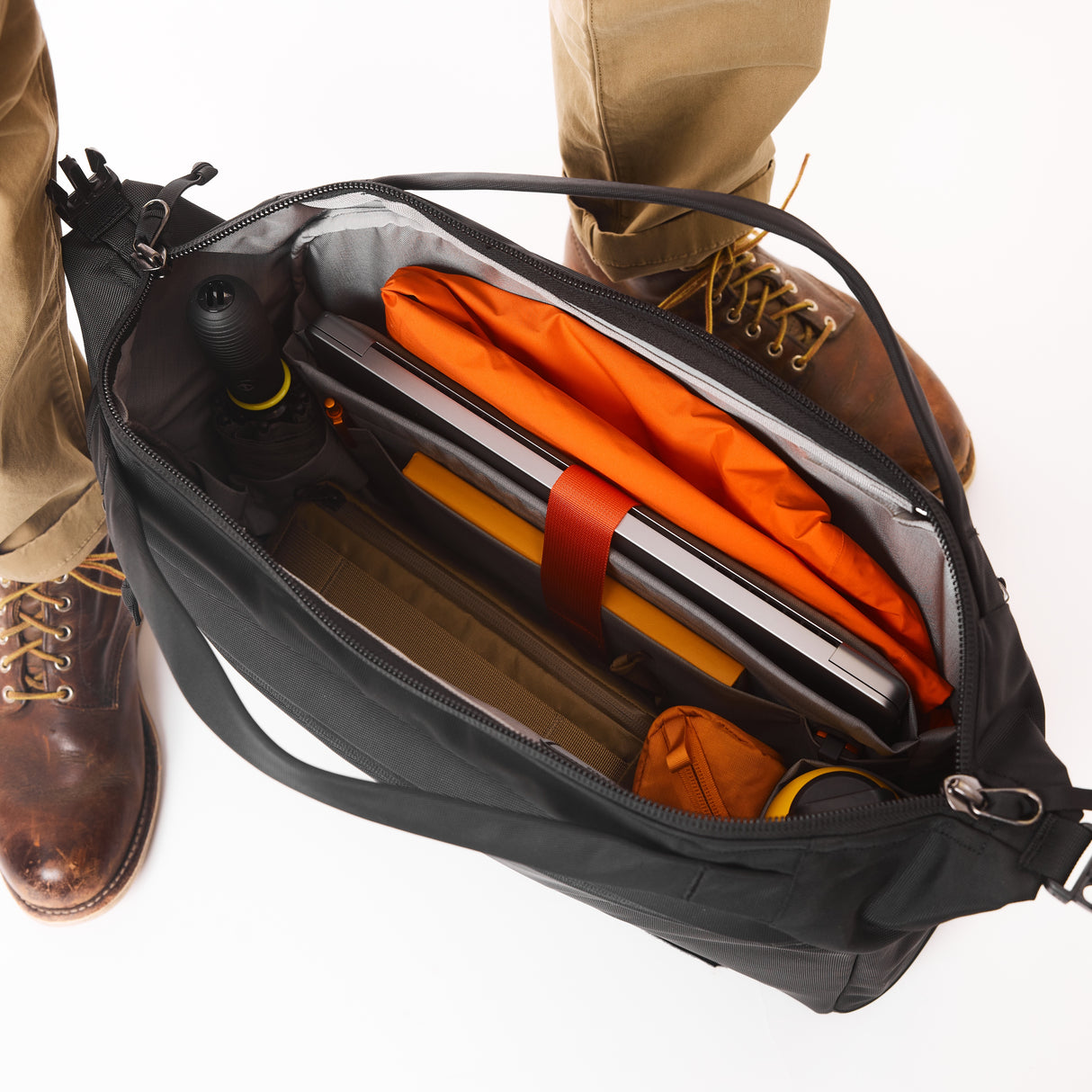Transit Briefcase 20 L - Laukku