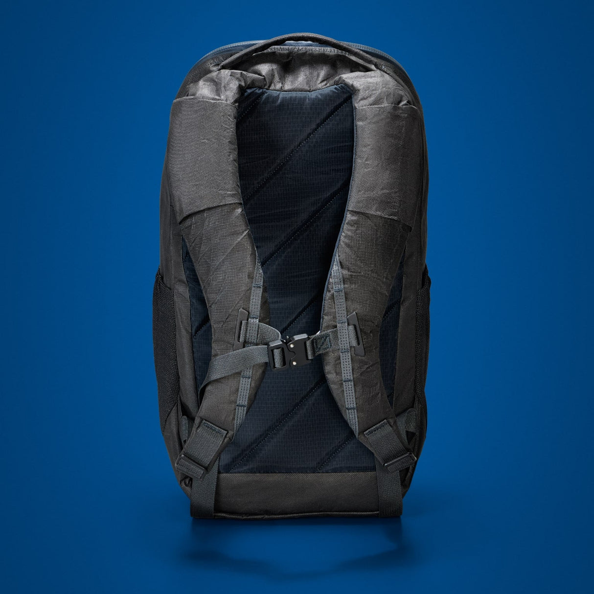Mountain Panel Loader 22 L Kludde Edition