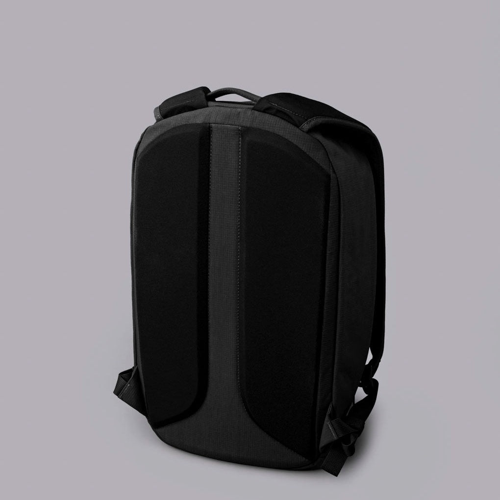 MetroBackpackAxoflux400DBlack_0005_edited.jpg