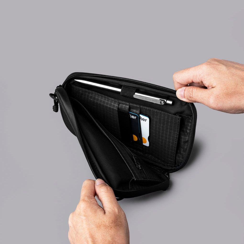 Alpaka Bravo Passport Pouch