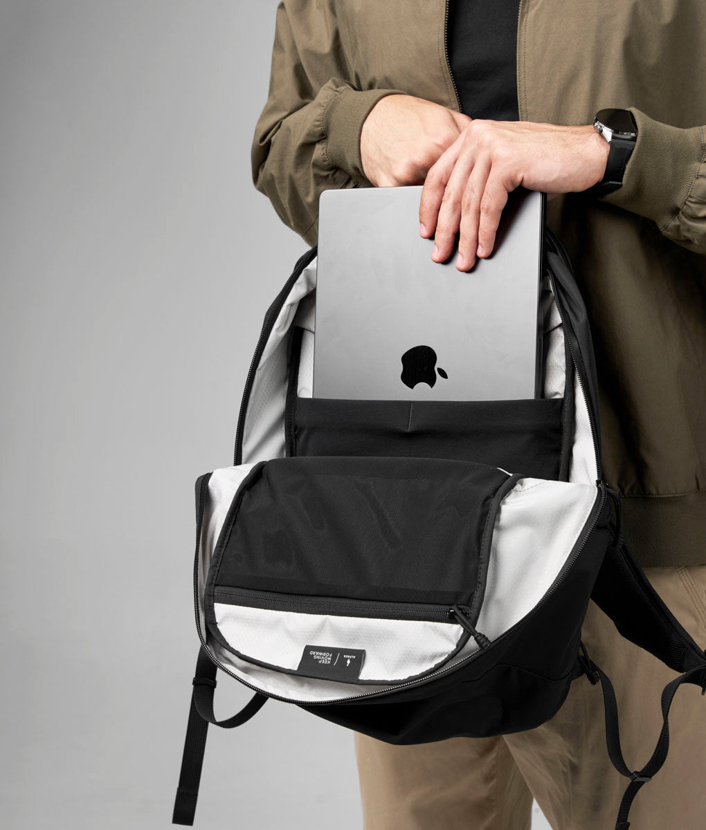 Alpaka Essential Pro 22 L Backpack