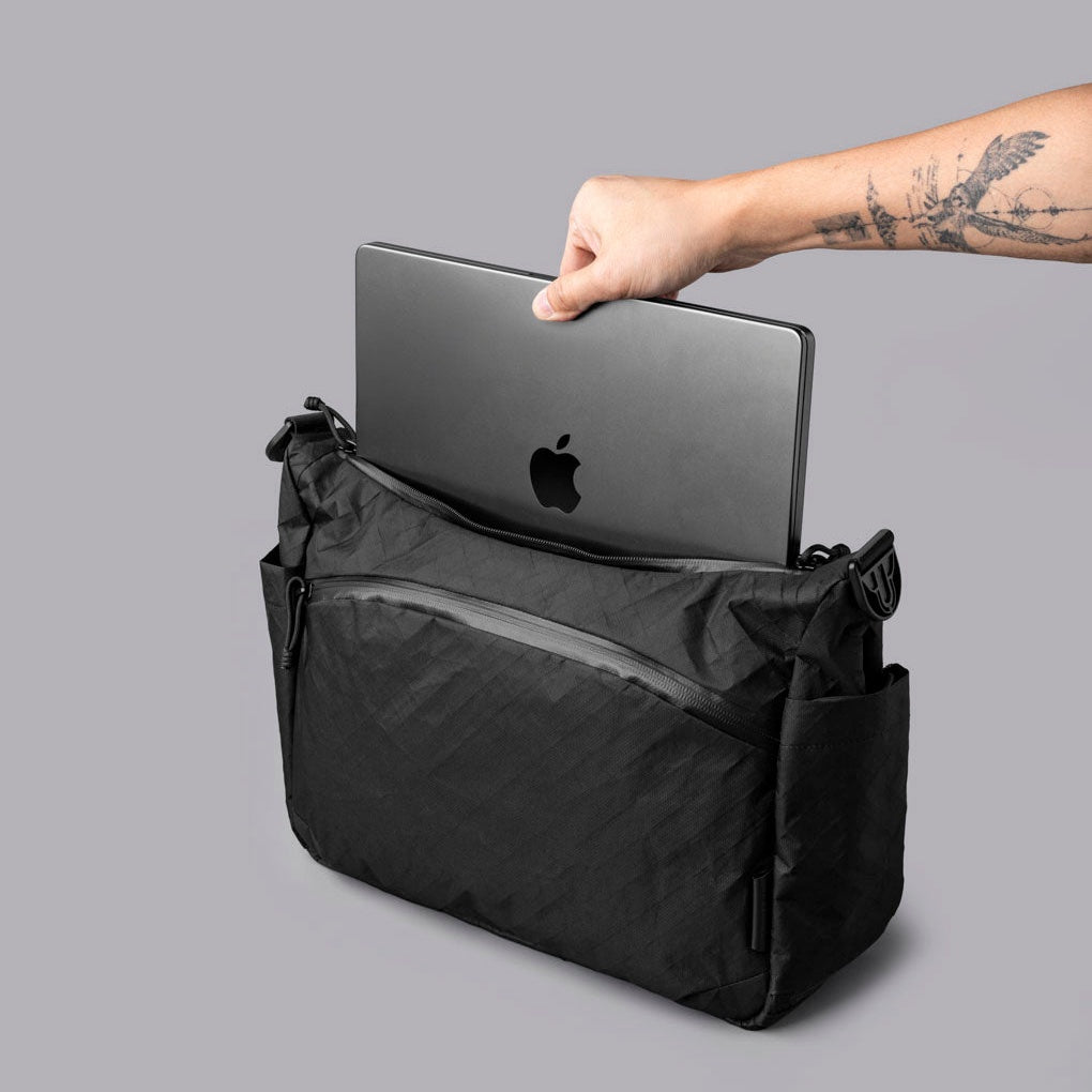 Alpaka Flight Satchel