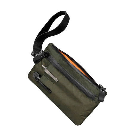 Alpaka Zip Clutch