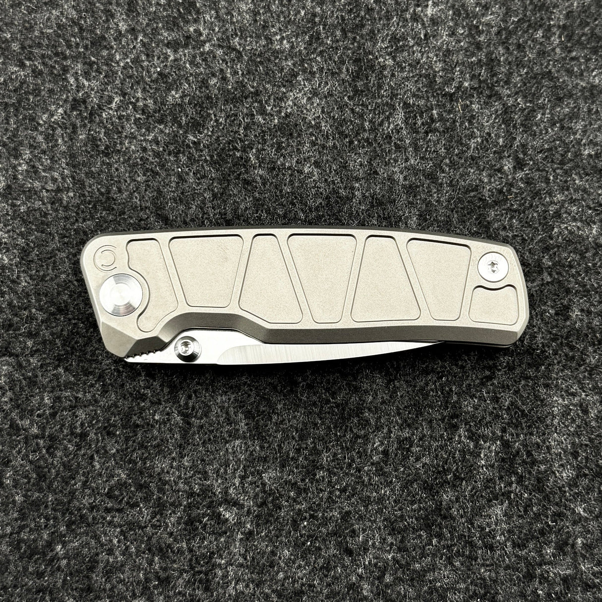 CornCraft Redshift Thumb Stud Knife
