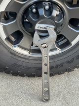CountyComm Adjustable Wrench Titanium 18"