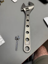 CountyComm Adjustable Wrench Titanium 18"