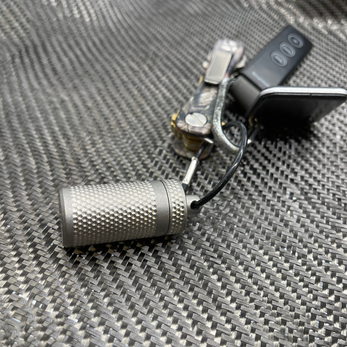 CountyComm Piccolo XL Titanium Vault (V2)
