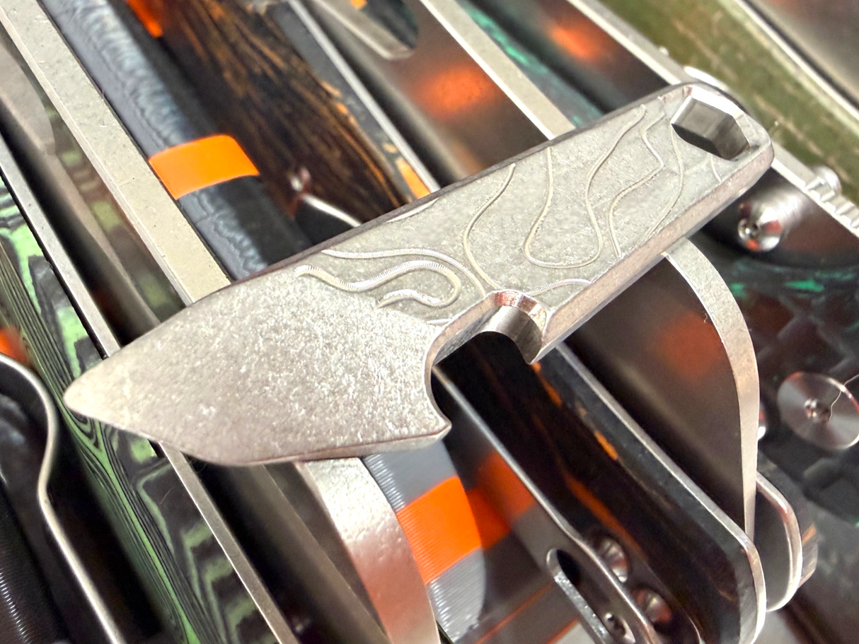 CountyComm Wedg-E Titanium Pry Tool