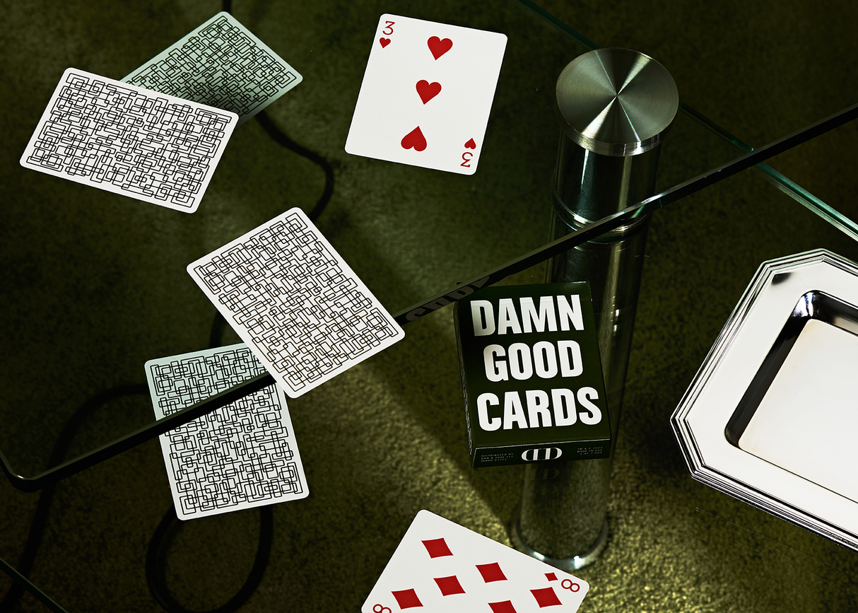 Damn Good Cards, No. 4 - Pelikortit