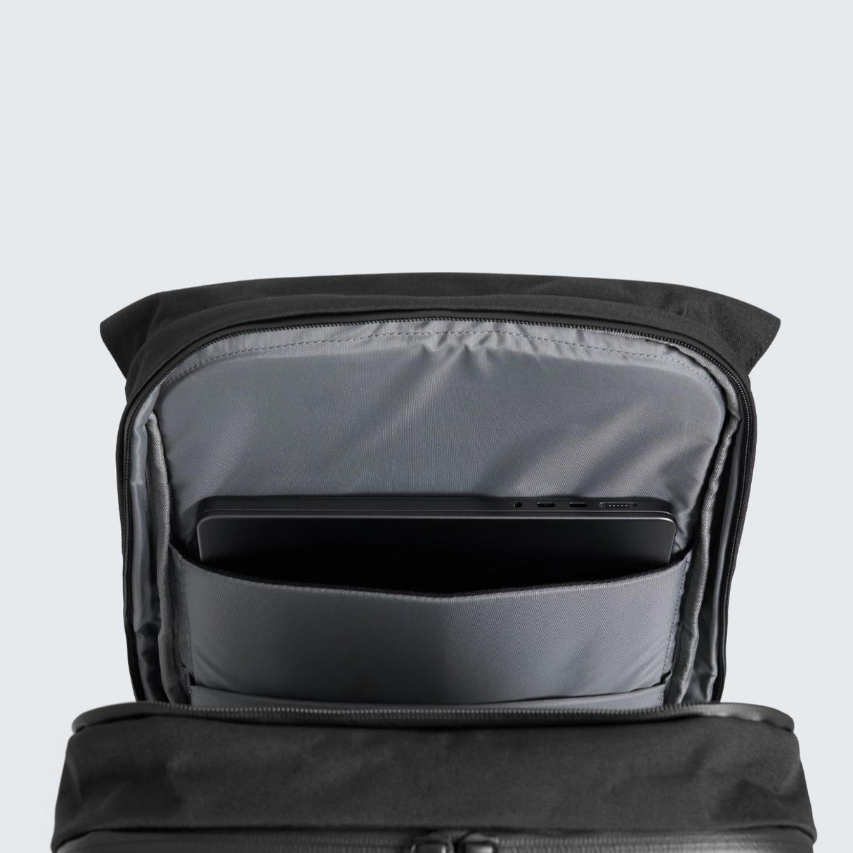 Huru Model H2 22 L Backpack