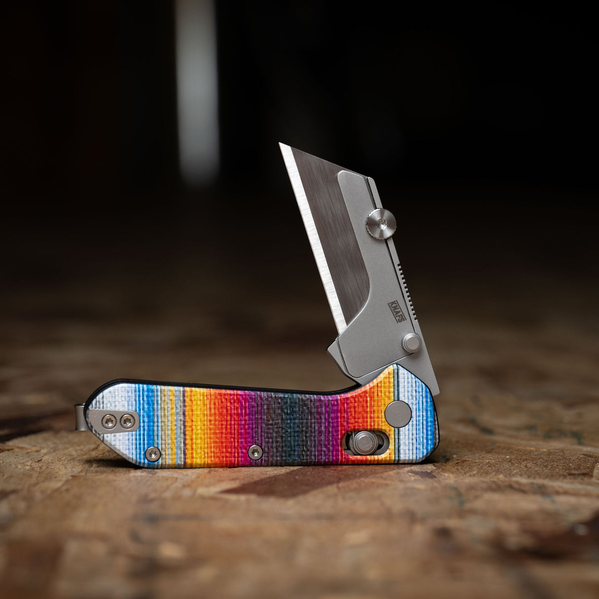 Knafs Yuti Utility Knife