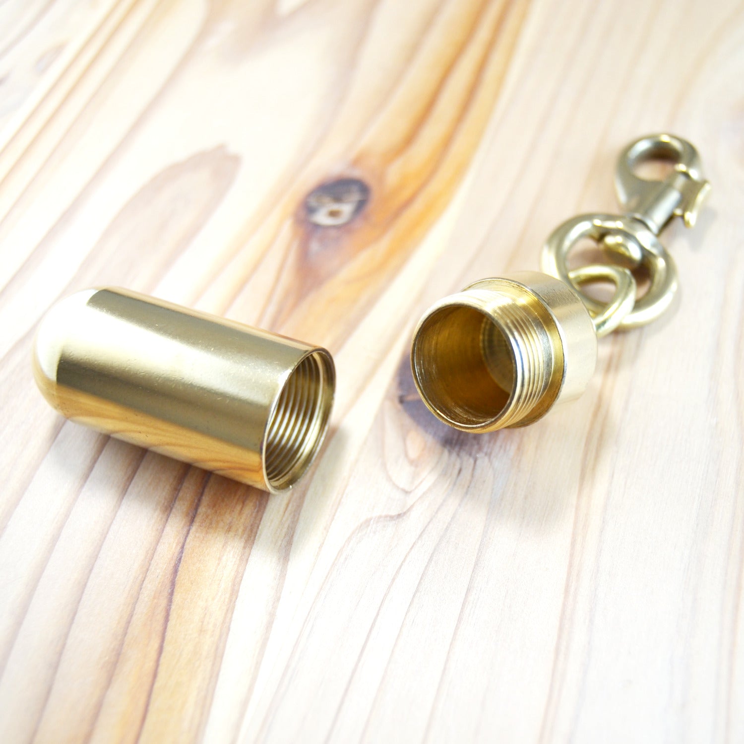Kobashi Studio Capsule key chain large – Mukama