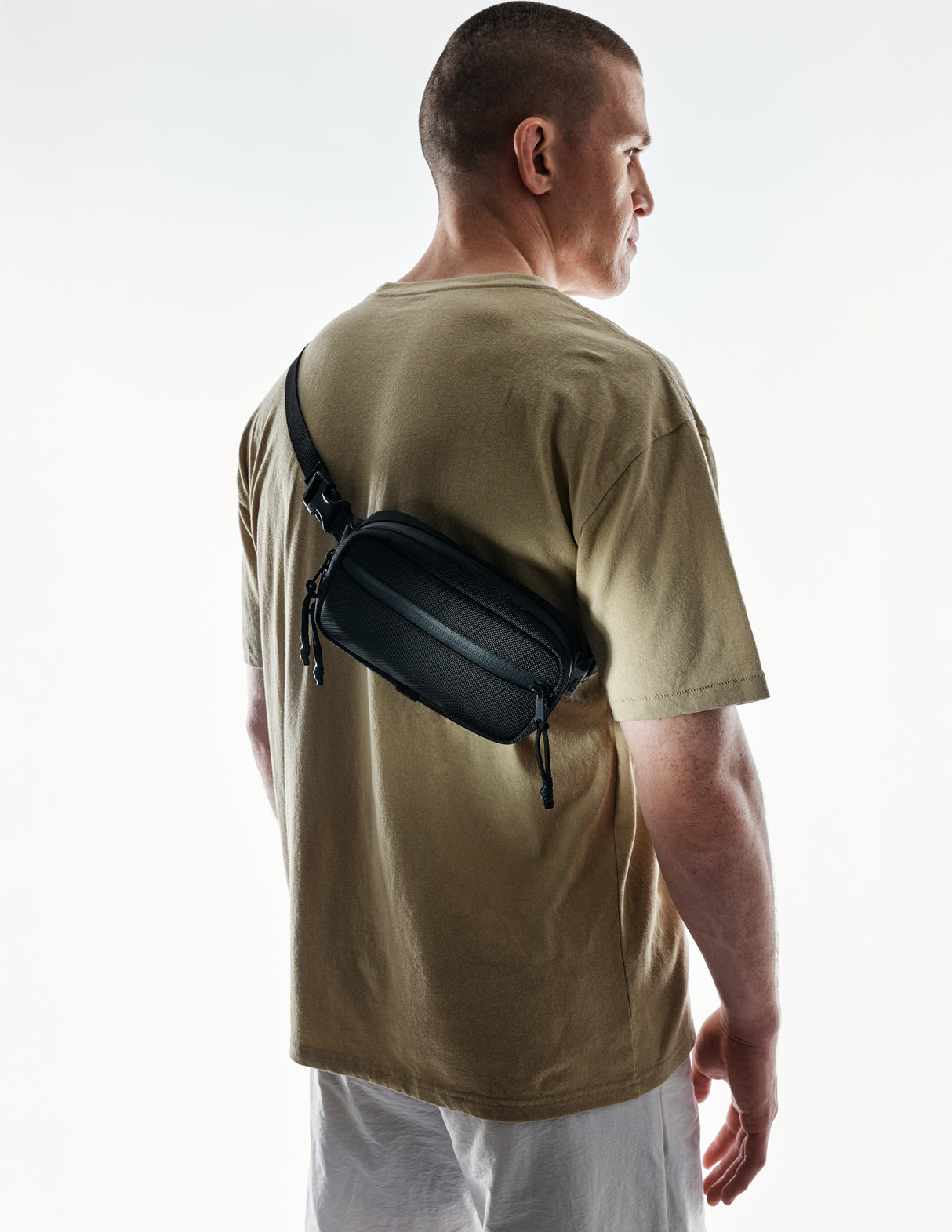 the-brown-buffalo-conceal-waistpack-bag-edc-weather-resistant-everyday-use-cordura-1050d-ballistic-nylon-black2_edited.jpg