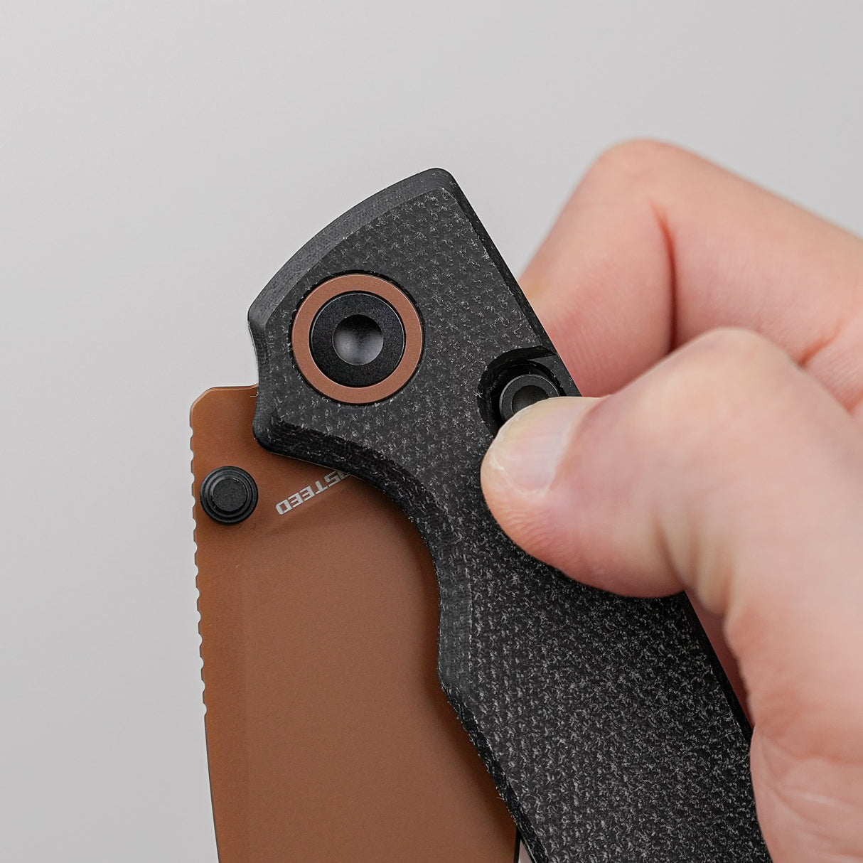 Vosteed Porcupine Thumb Stud Knife
