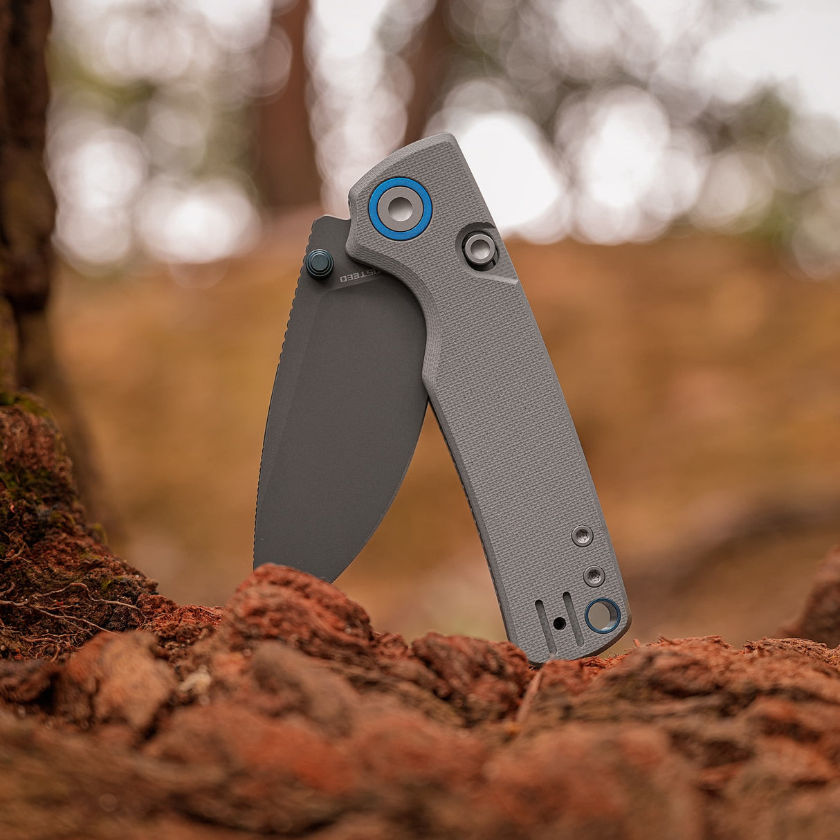 Vosteed Porcupine Thumb Stud Knife